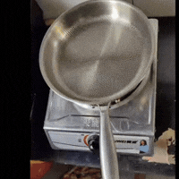 Non-Stick Titanium Frying Pan for All Stovetops - Image 4