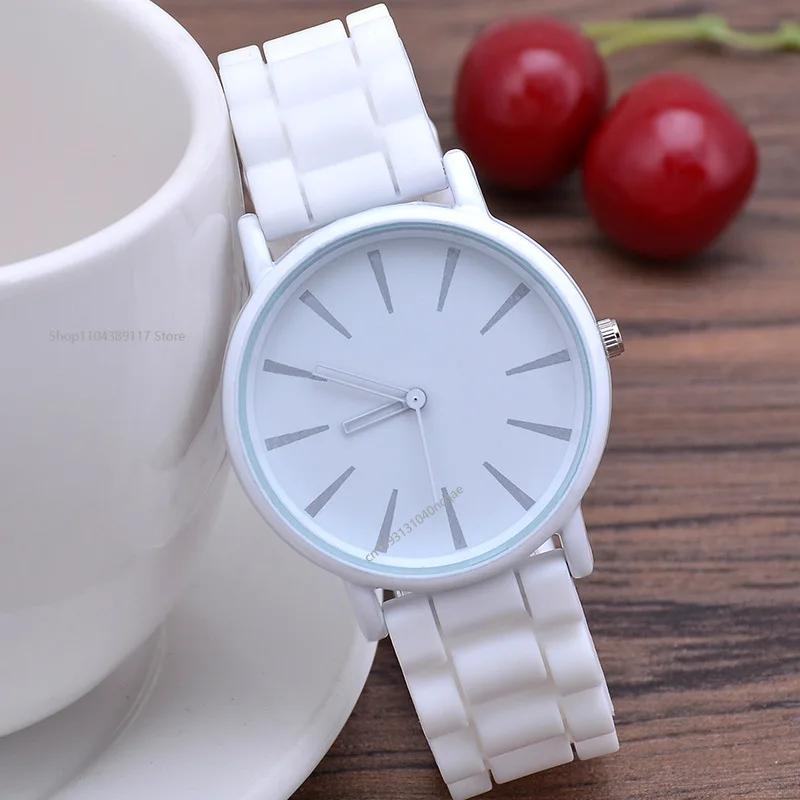 Ultrathin Korean Edition Women’s Watch Large Dial Fashion - Image 2