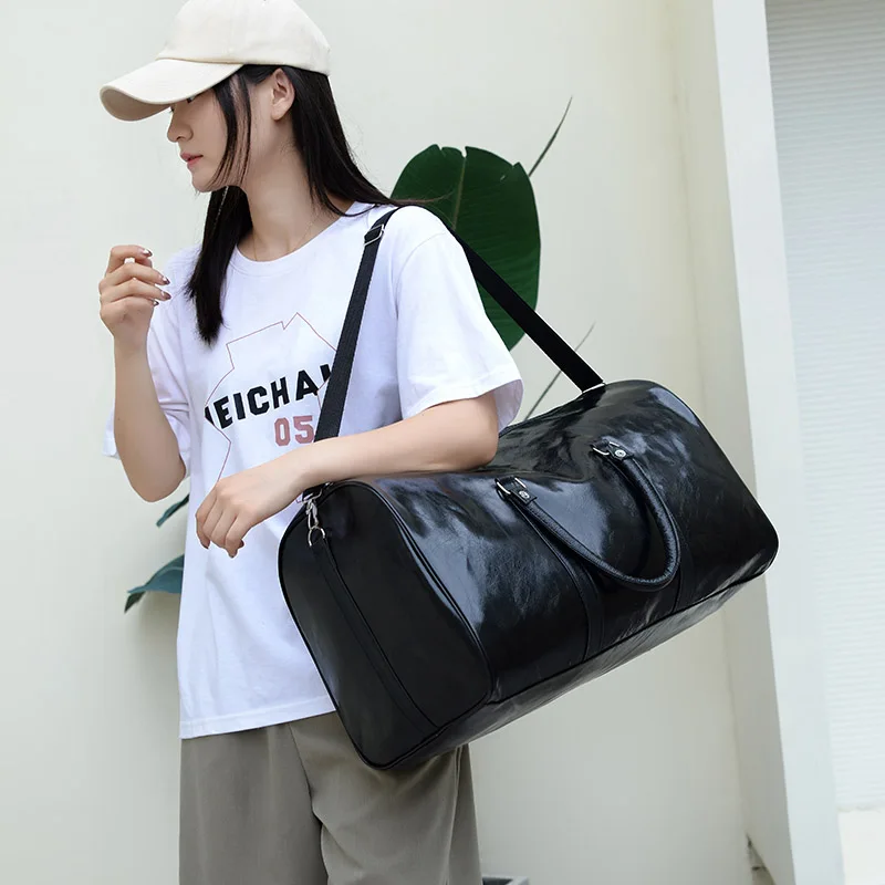 Fashionable Duffle and Crossbody Bag for Men and Women - Image 6