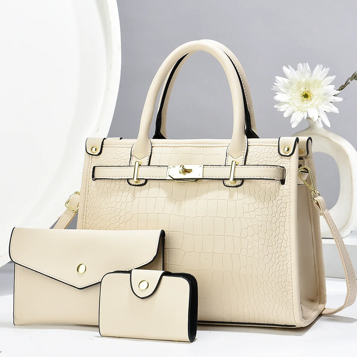 Trendy korean Women’s PU Leather Handbag Large Shell Shape - Image 7